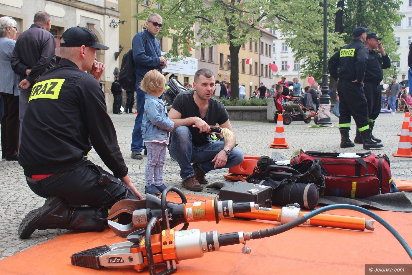 miasto-biaoczerwone-foto-74925