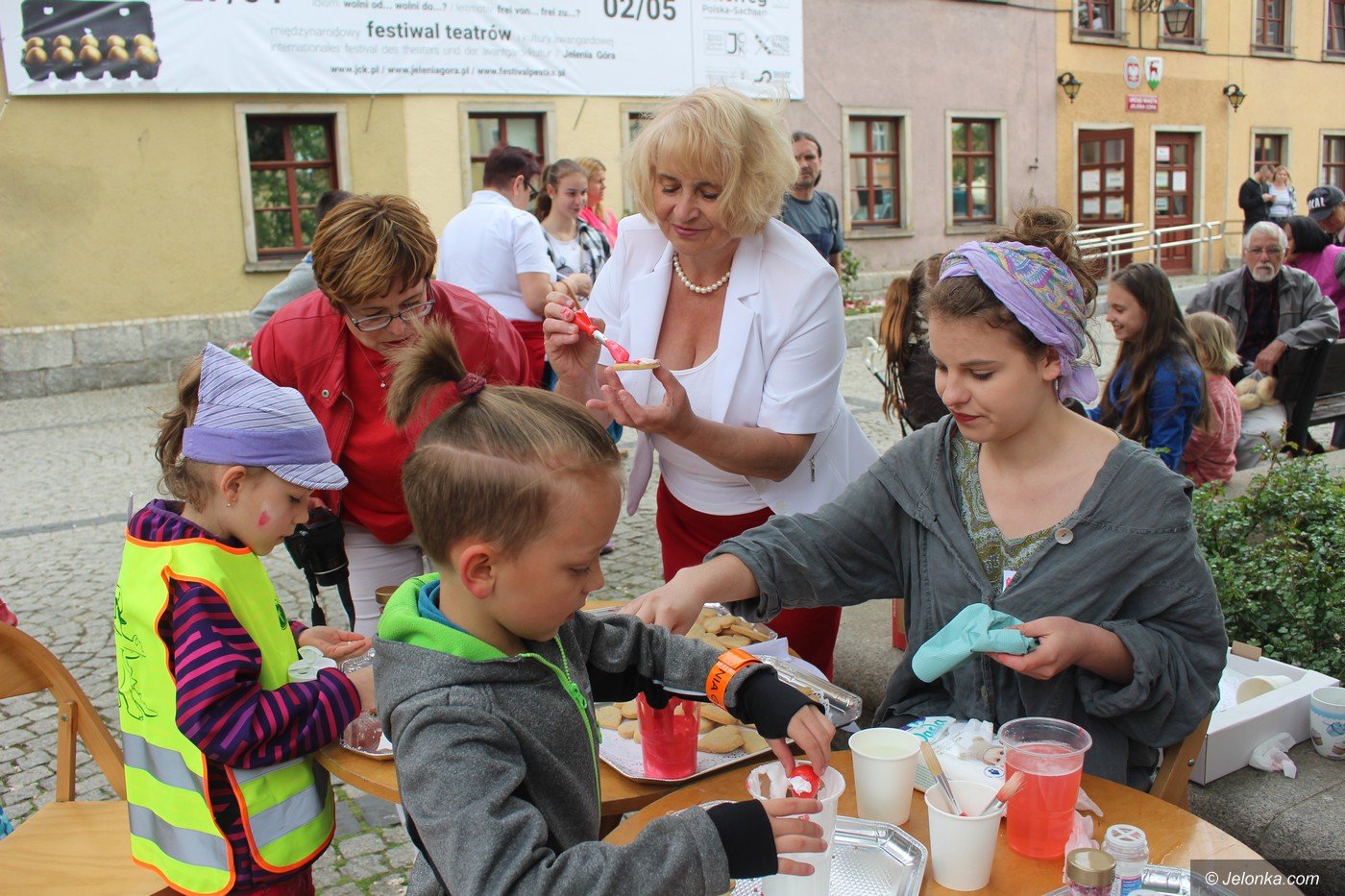 miasto-biaoczerwone-foto-74925