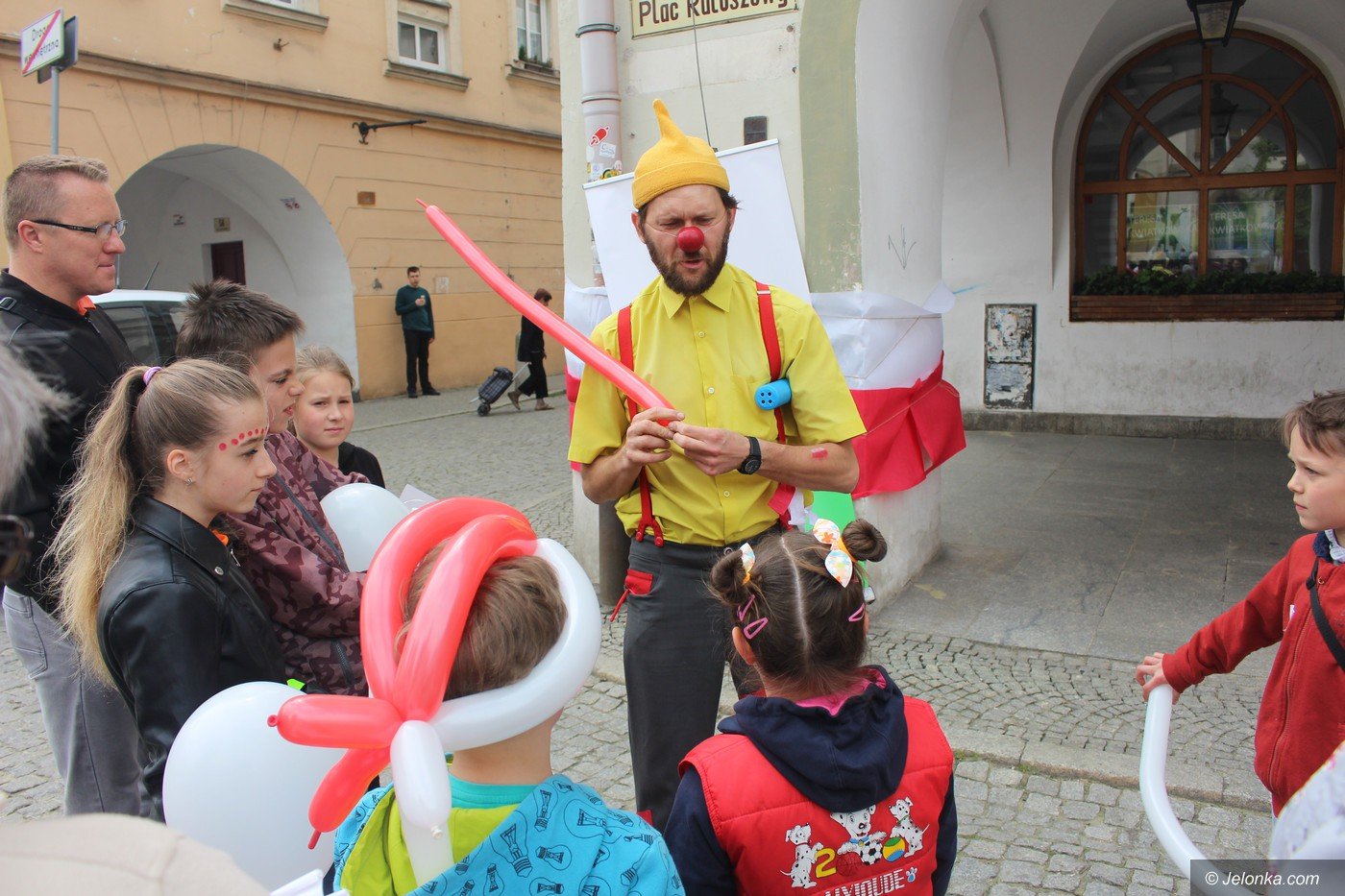 miasto-biaoczerwone-foto-74925
