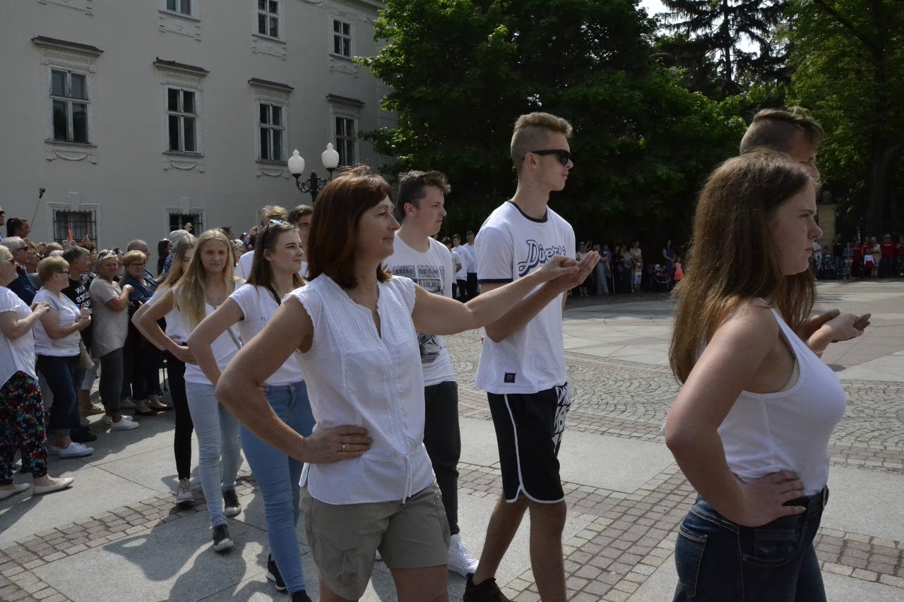 biaoczerwony-polonez-foto-75070