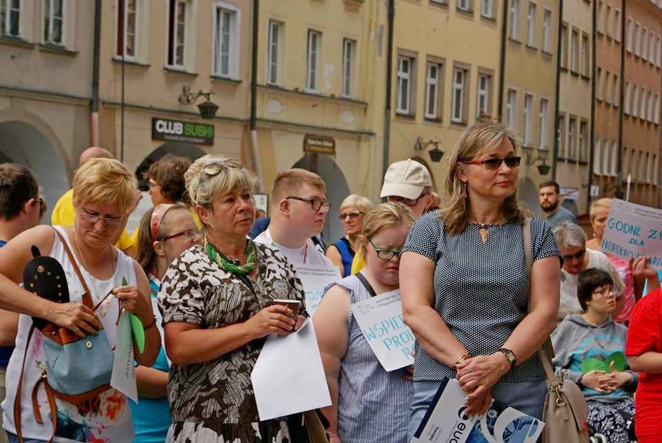 wspieraja-niepenosprawnych-foto-75080