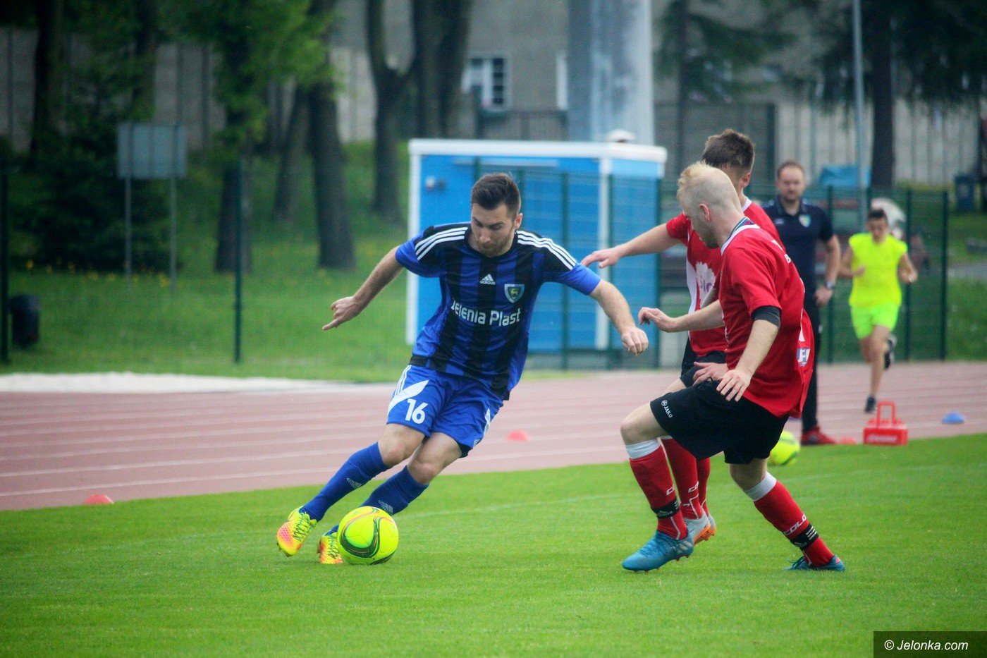 bez-bramek-przy-zotniczej-foto-75082