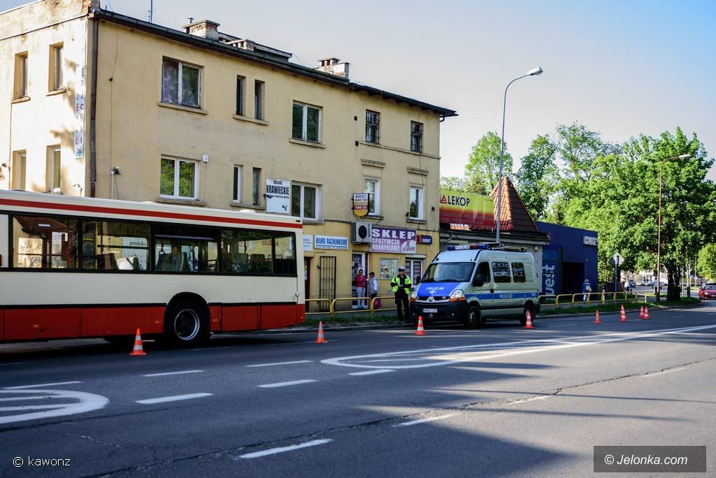 autobus-potraci-pieszego-na-pasach-foto-75107