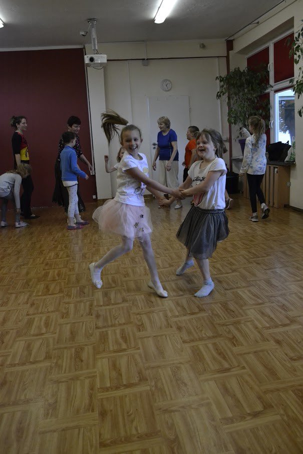 taneczna-podroz-w-kregu-foto-75165