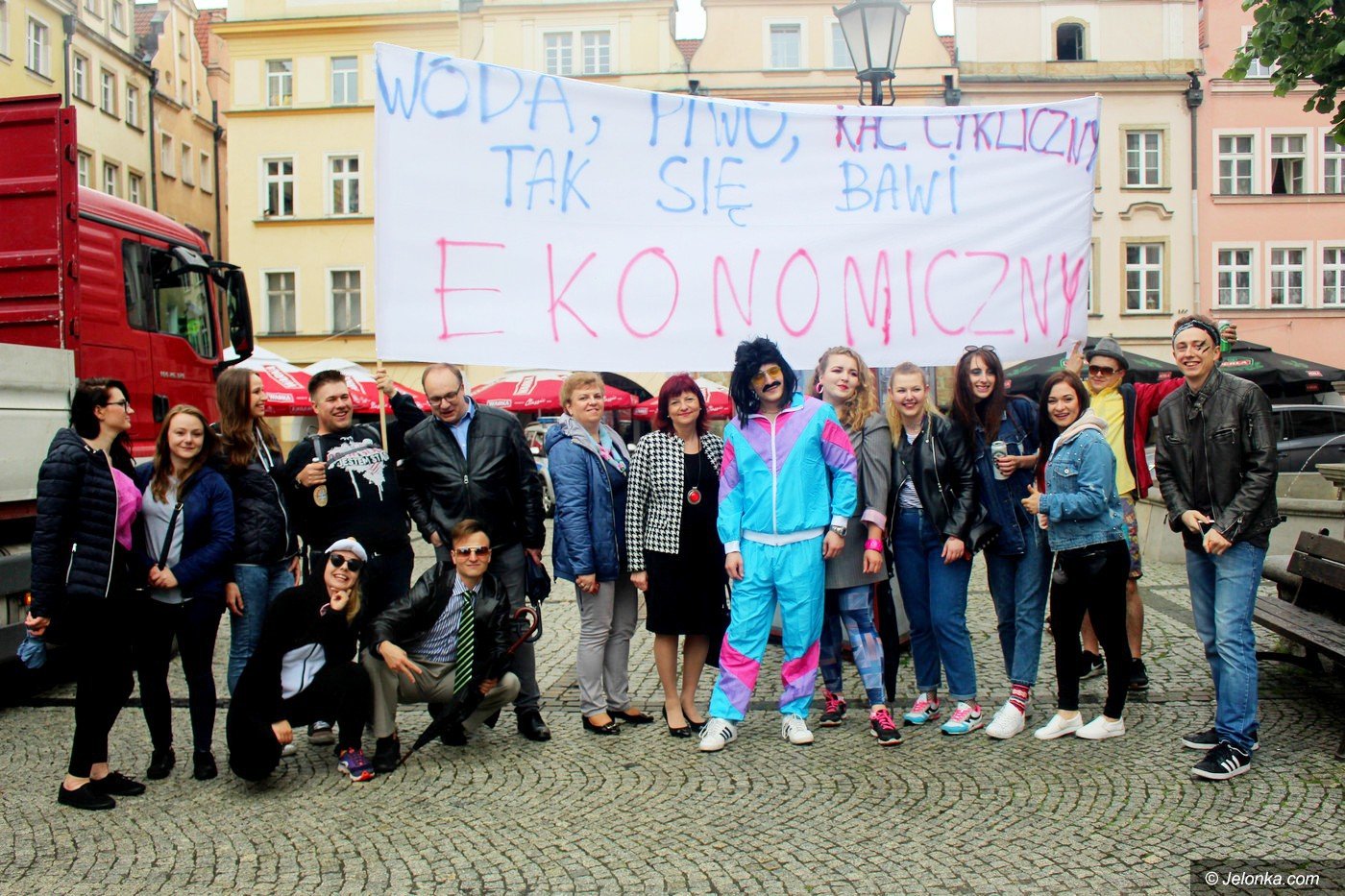 teraz-rzadza-studenci-foto-75173