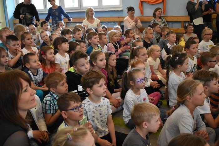 lekcja-integracji-na-scenie-okraglaczka-foto-video-75178