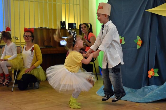 lekcja-integracji-na-scenie-okraglaczka-foto-video-75178