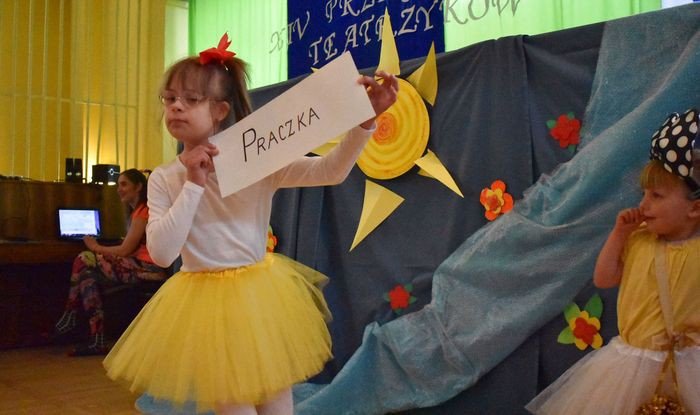 lekcja-integracji-na-scenie-okraglaczka-foto-video-75178