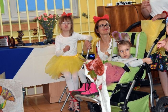 lekcja-integracji-na-scenie-okraglaczka-foto-video-75178