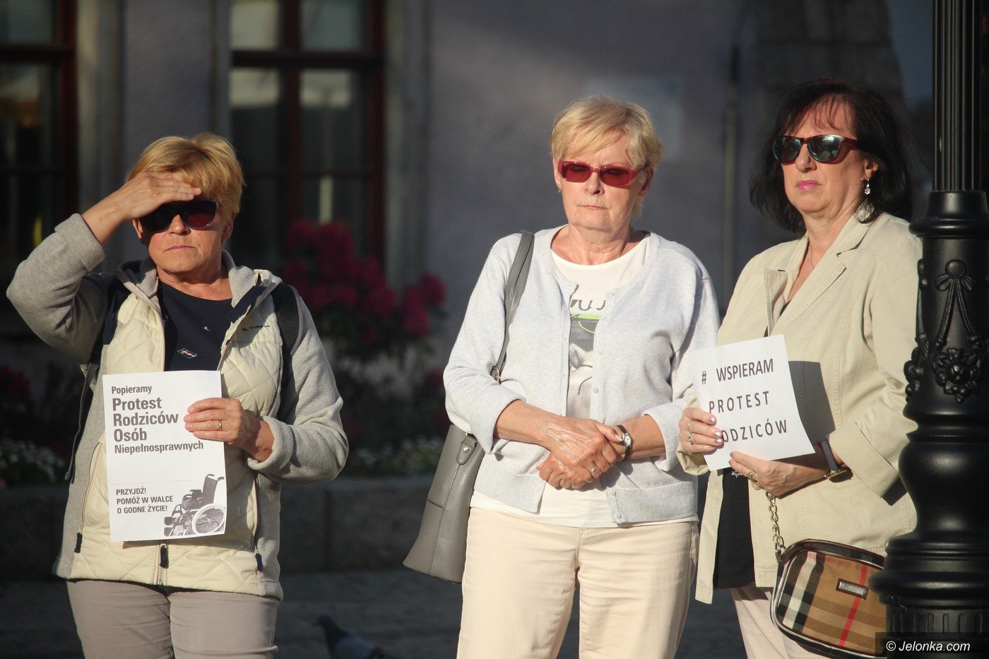 wspieraja-protest-rodzicow-foto-75245