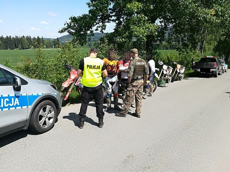 kolejni-crossowcy-zatrzymani-w-lesie-foto-75247