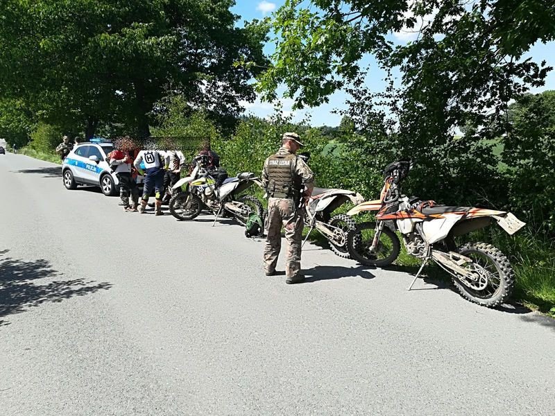 kolejni-crossowcy-zatrzymani-w-lesie-foto-75247