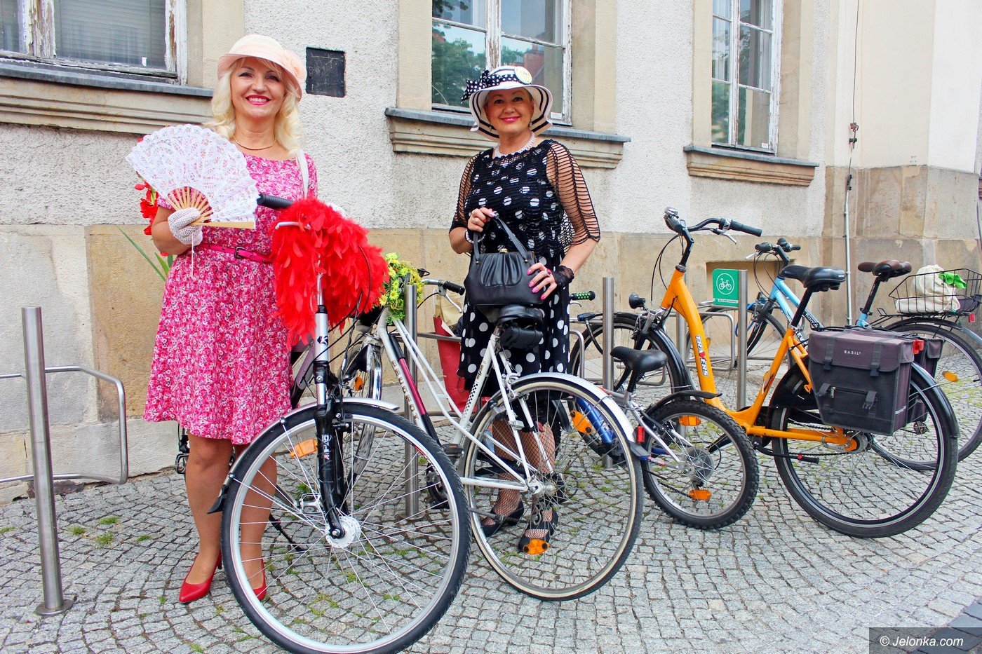 rowerowa-parada-retro-foto-75360