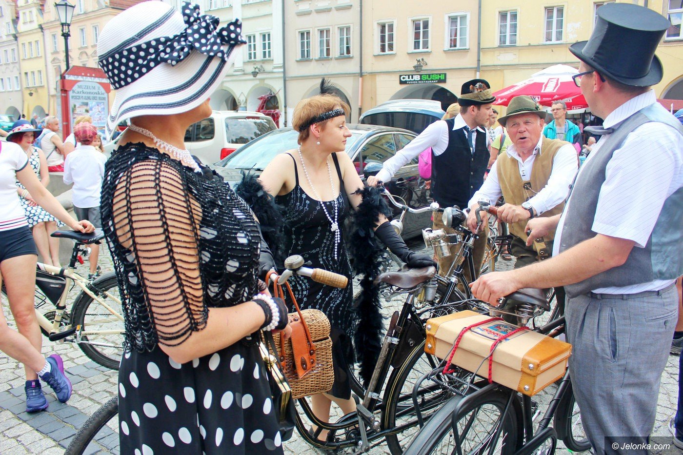 rowerowa-parada-retro-foto-75360