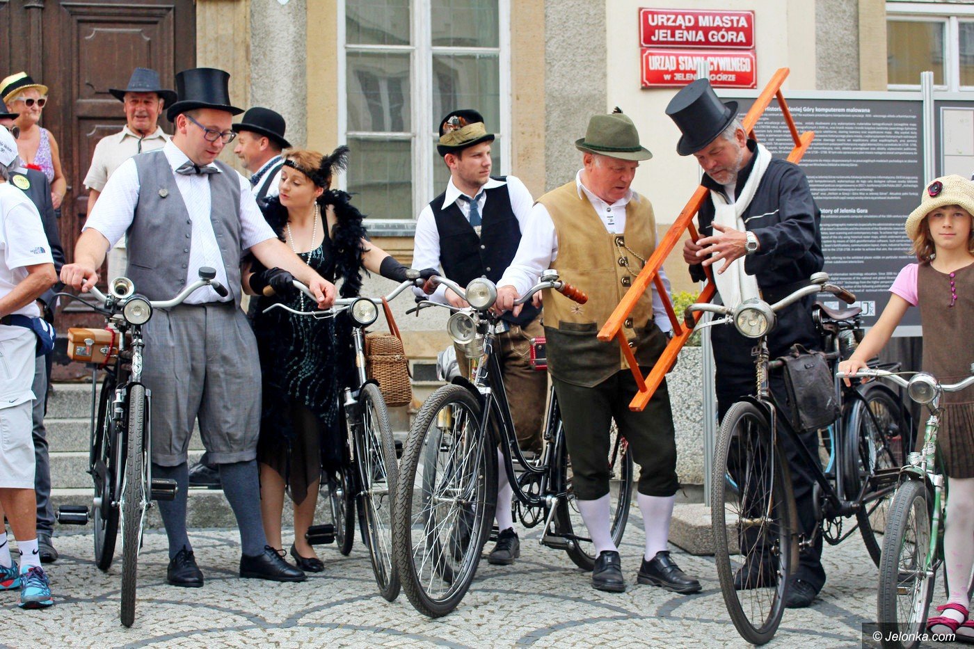 rowerowa-parada-retro-foto-75360