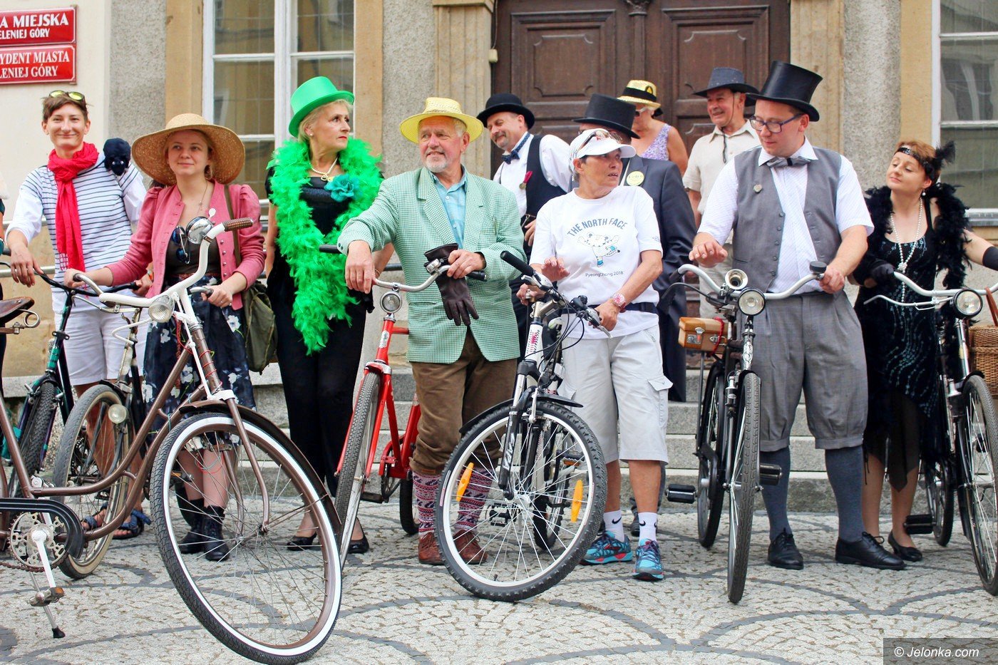 rowerowa-parada-retro-foto-75360