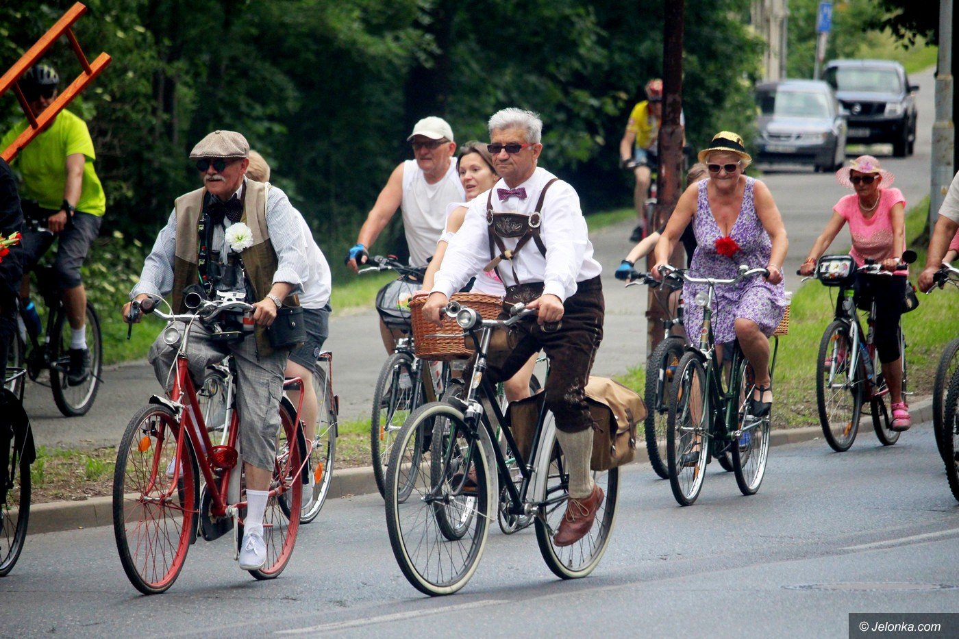 rowerowa-parada-retro-foto-75360