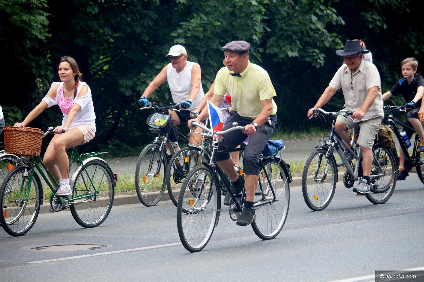 rowerowa-parada-retro-foto-75360