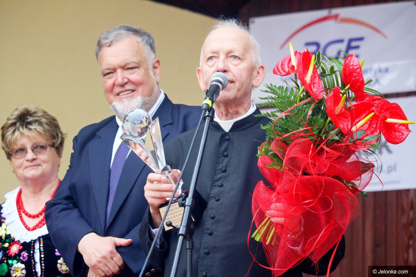 wielki-festyn-na-dzien-matki-w-cieplicach-foto-75362