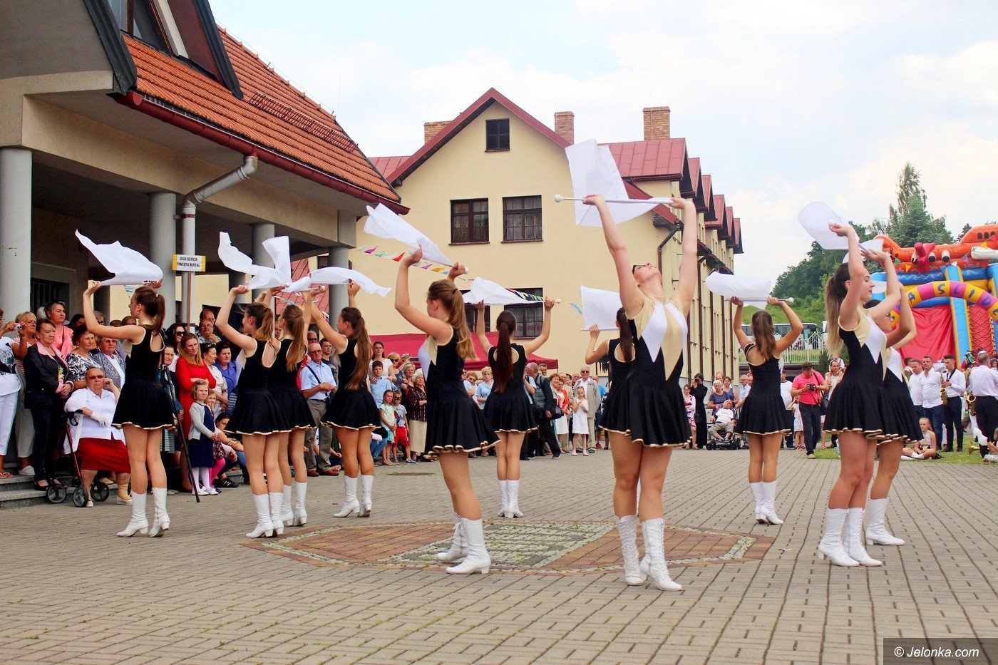 wielki-festyn-na-dzien-matki-w-cieplicach-foto-75362