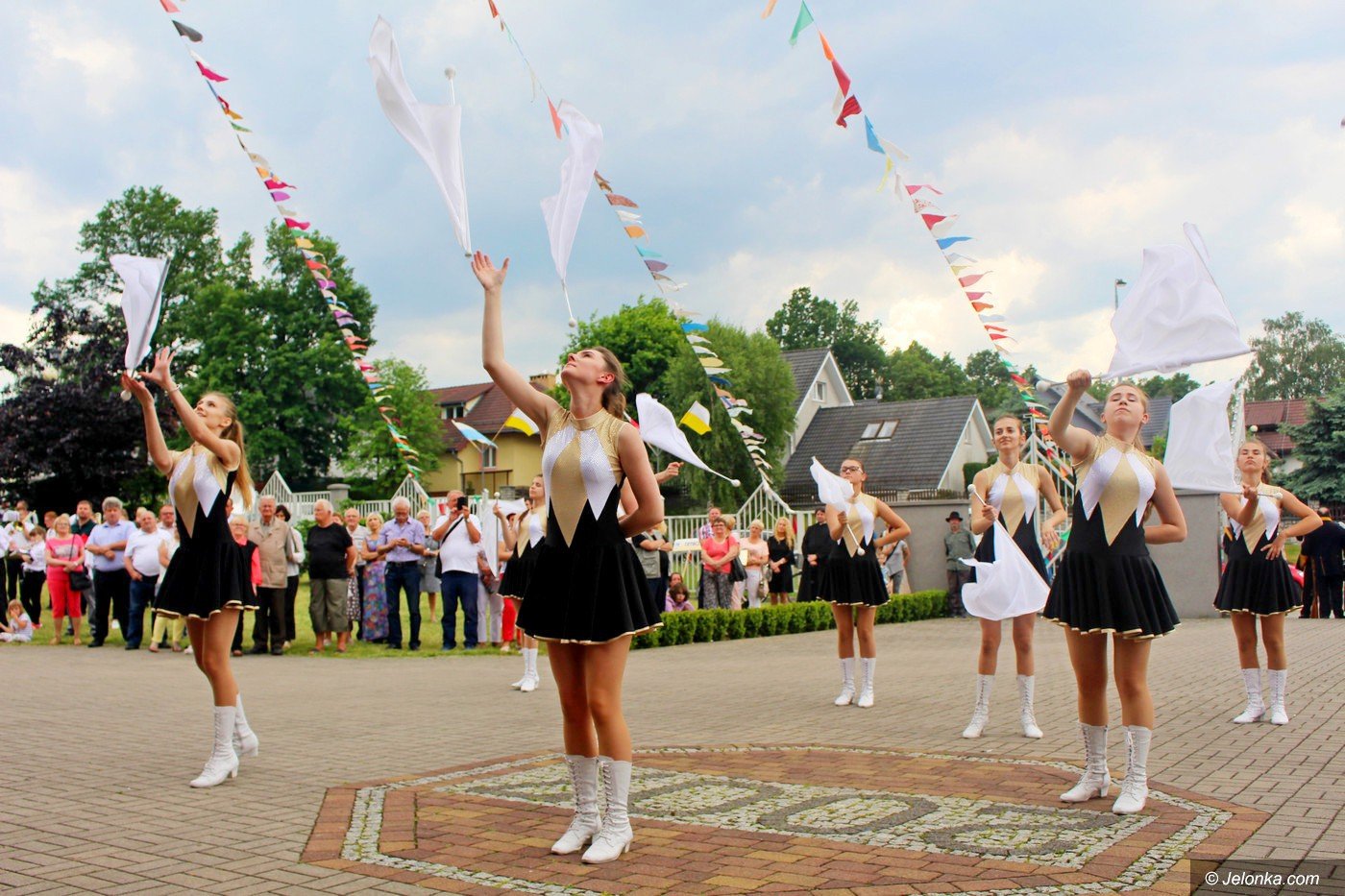wielki-festyn-na-dzien-matki-w-cieplicach-foto-75362