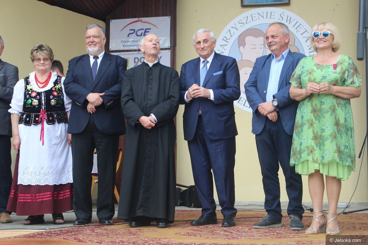 wielki-festyn-na-dzien-matki-w-cieplicach-foto-75362