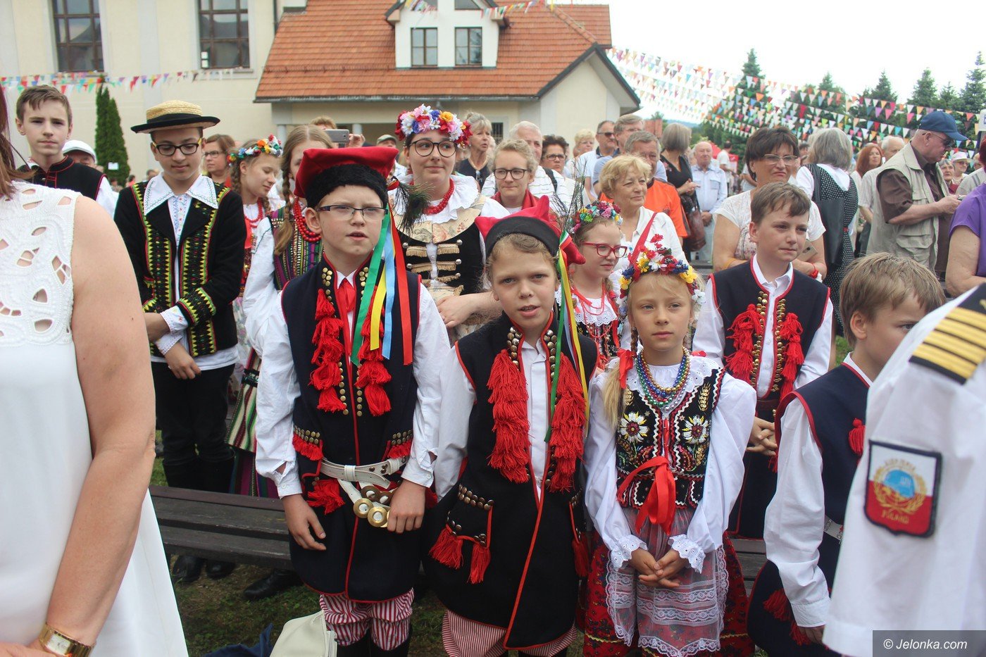 wielki-festyn-na-dzien-matki-w-cieplicach-foto-75362