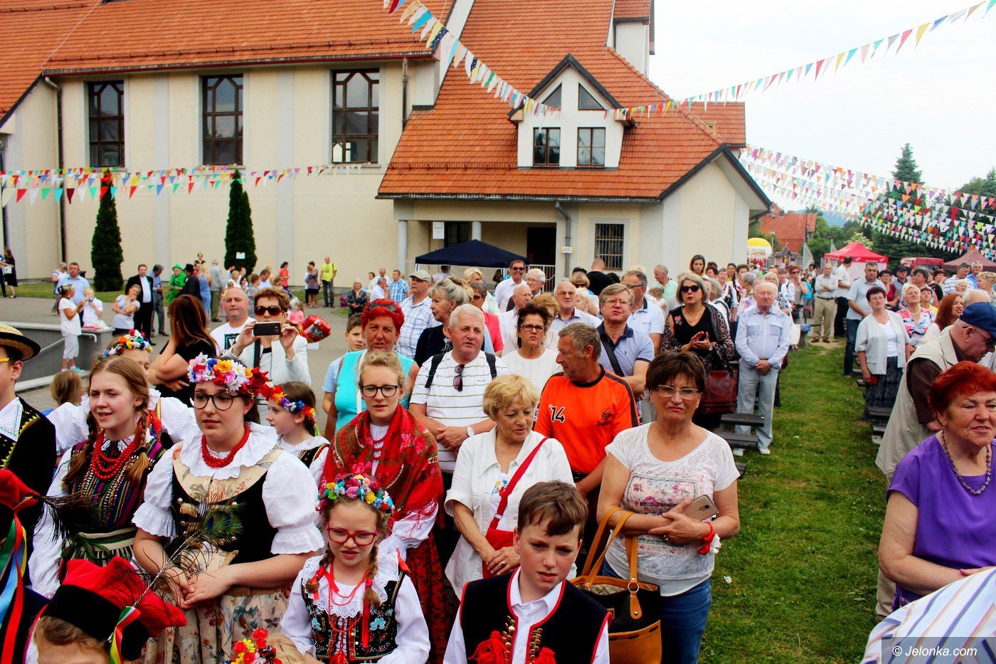 wielki-festyn-na-dzien-matki-w-cieplicach-foto-75362
