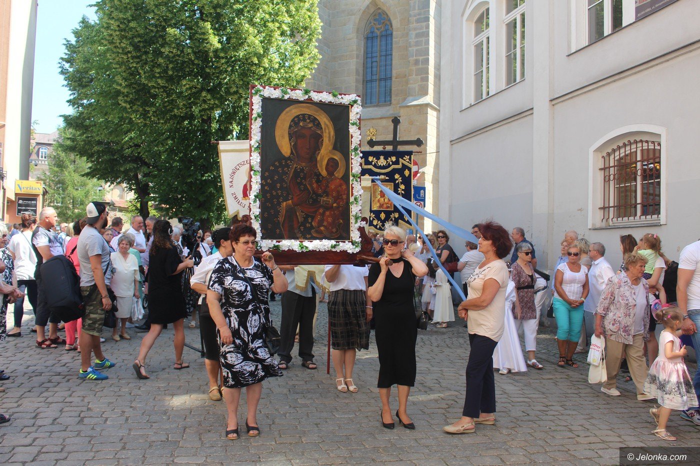 wierni-uczcili-boze-ciao-75430