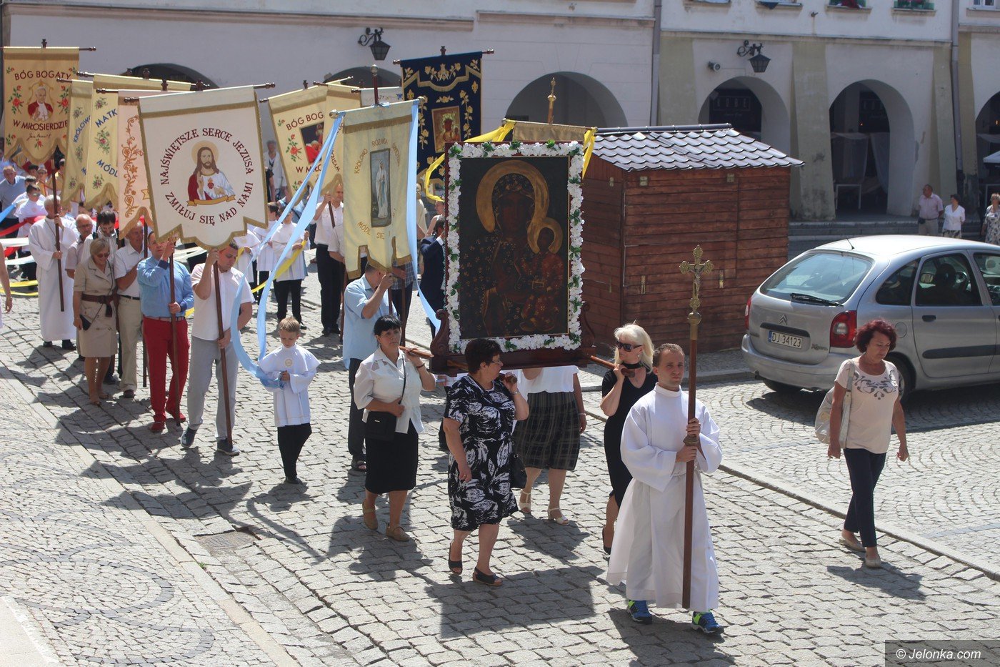 wierni-uczcili-boze-ciao-75430