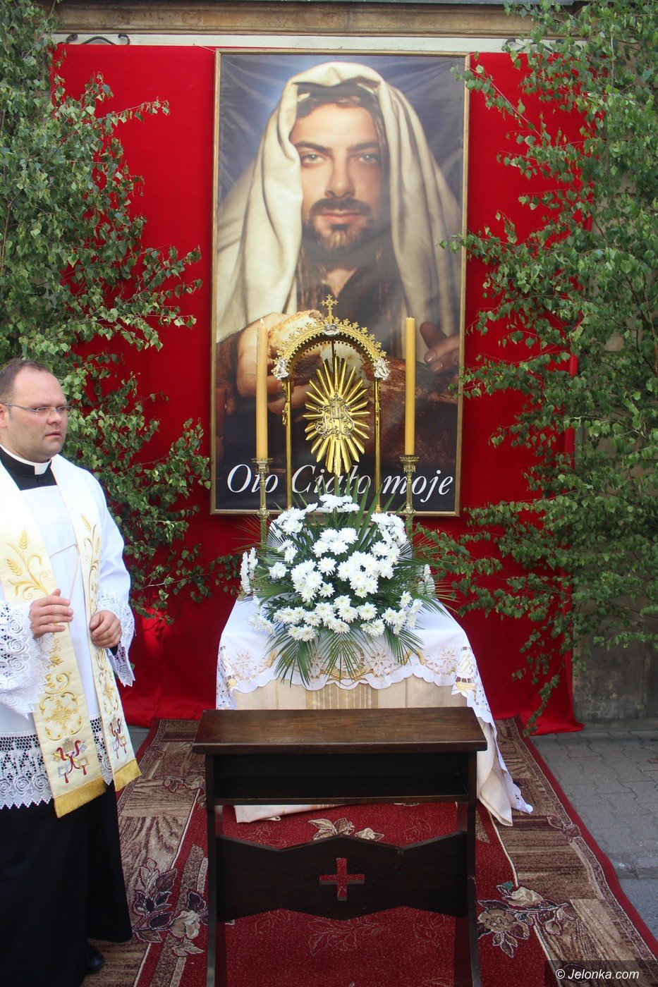 wierni-uczcili-boze-ciao-75430