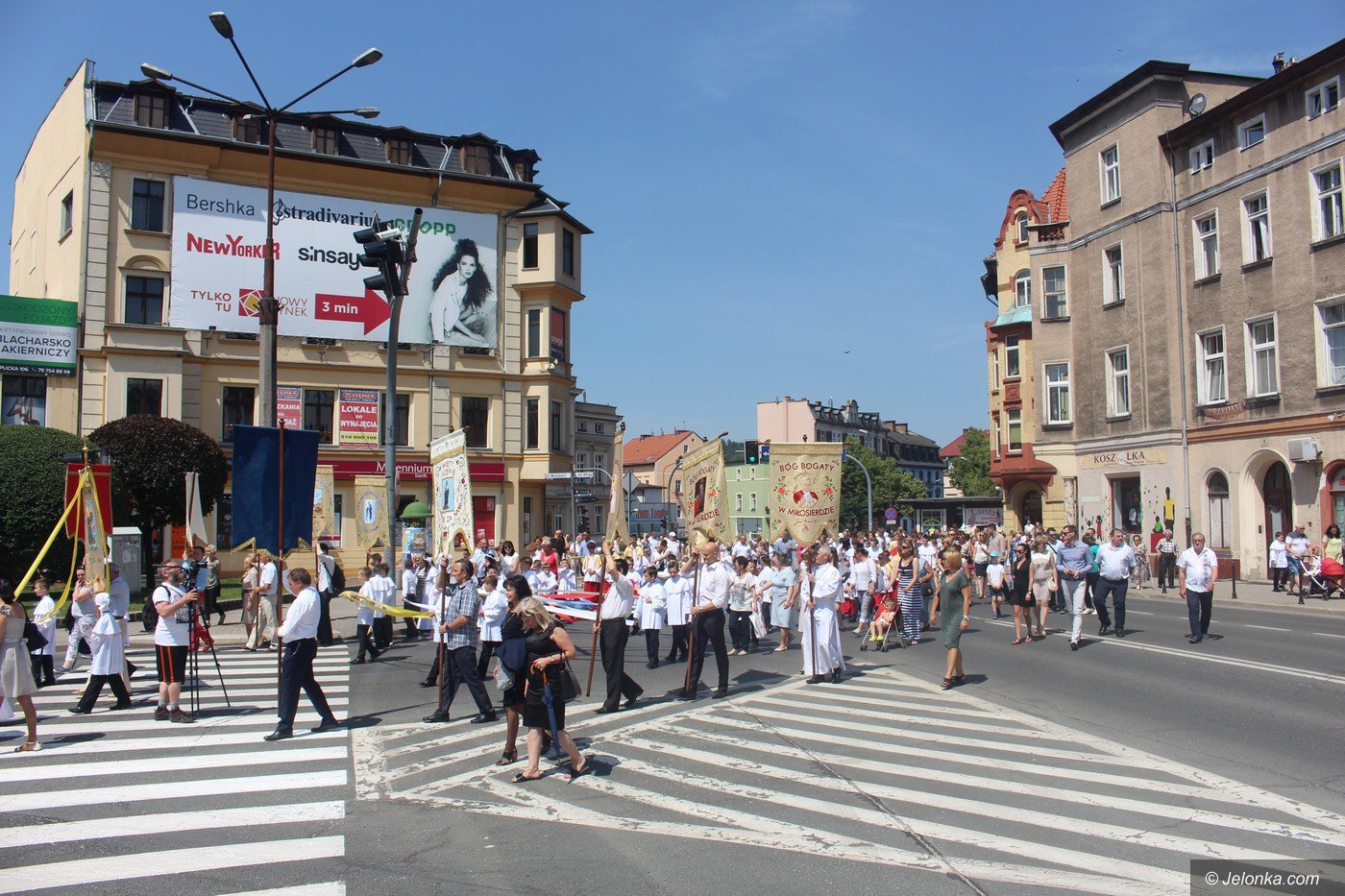 wierni-uczcili-boze-ciao-75430