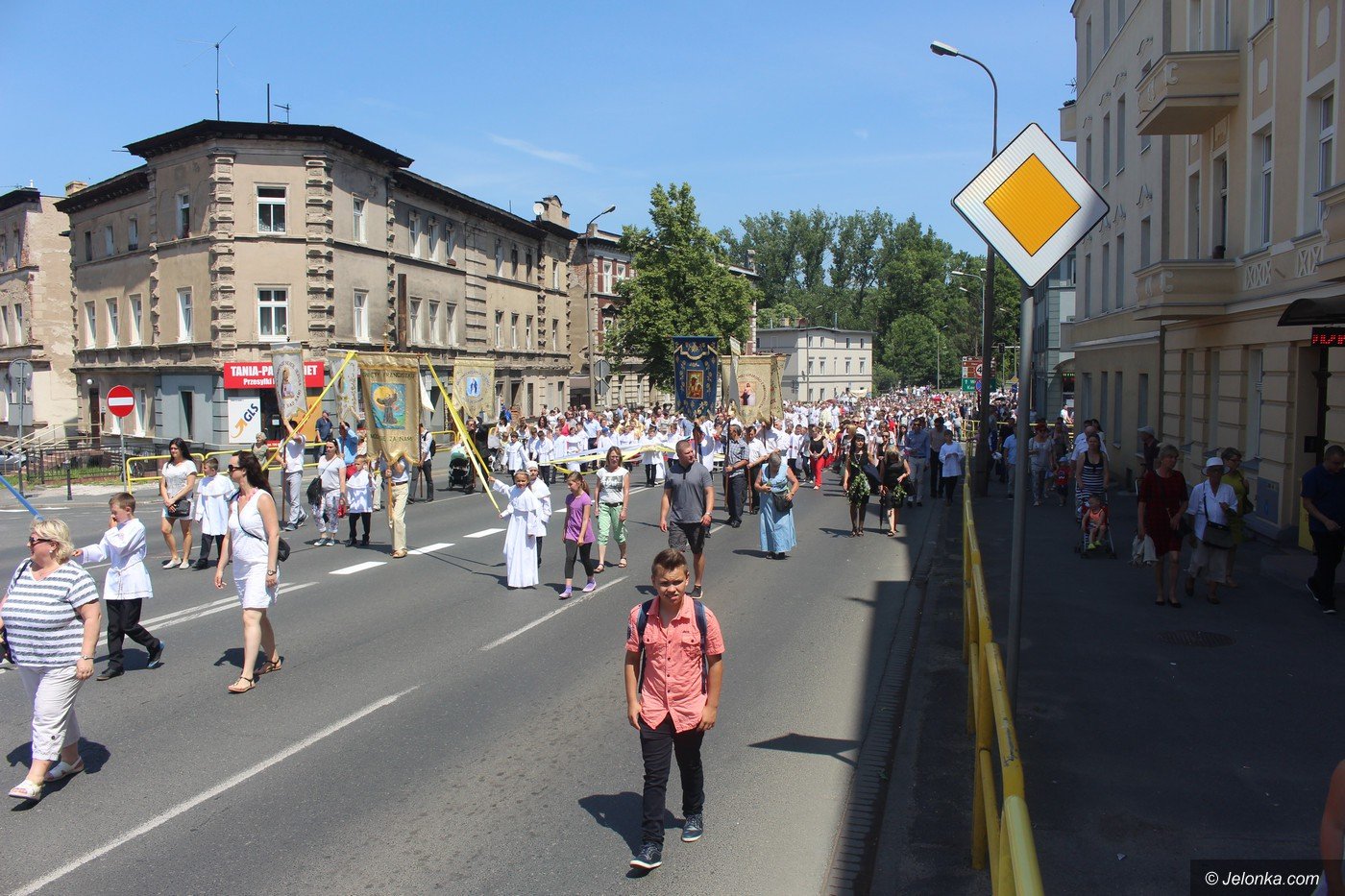 wierni-uczcili-boze-ciao-75430