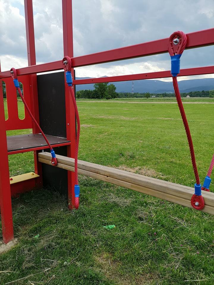na-siowni-pod-chmurka-znow-grasowali-wandale-75459