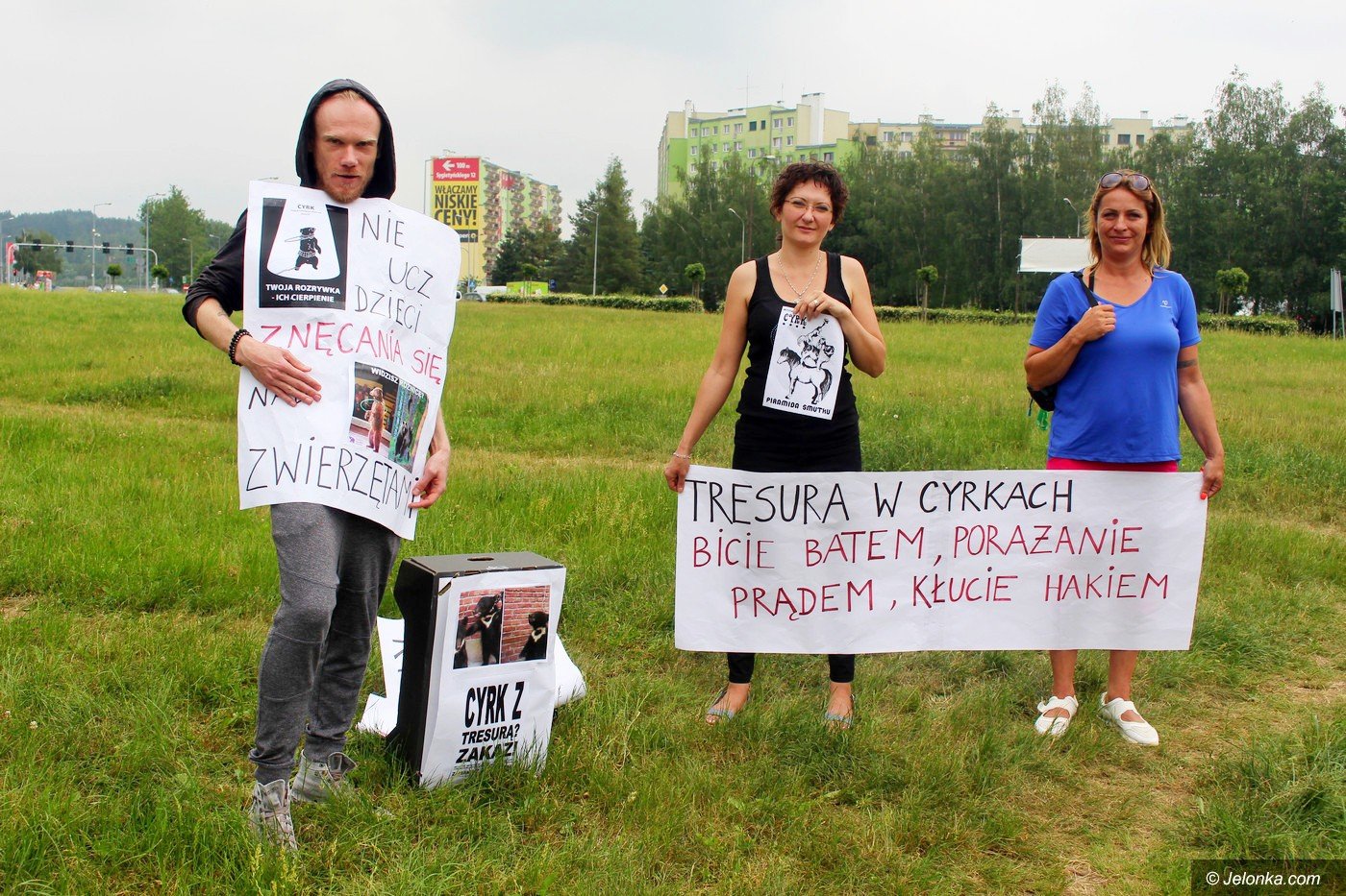 protestowali-pod-cyrkiem-75484