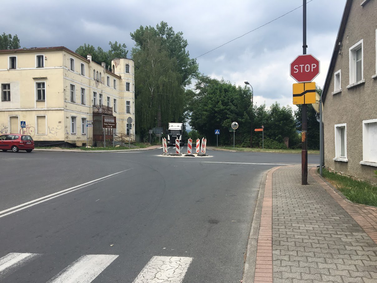 kopotliwe-skrzyzowanie-75502