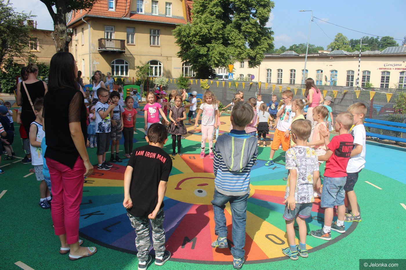 zaczarowany-dzien-dziecka-75530
