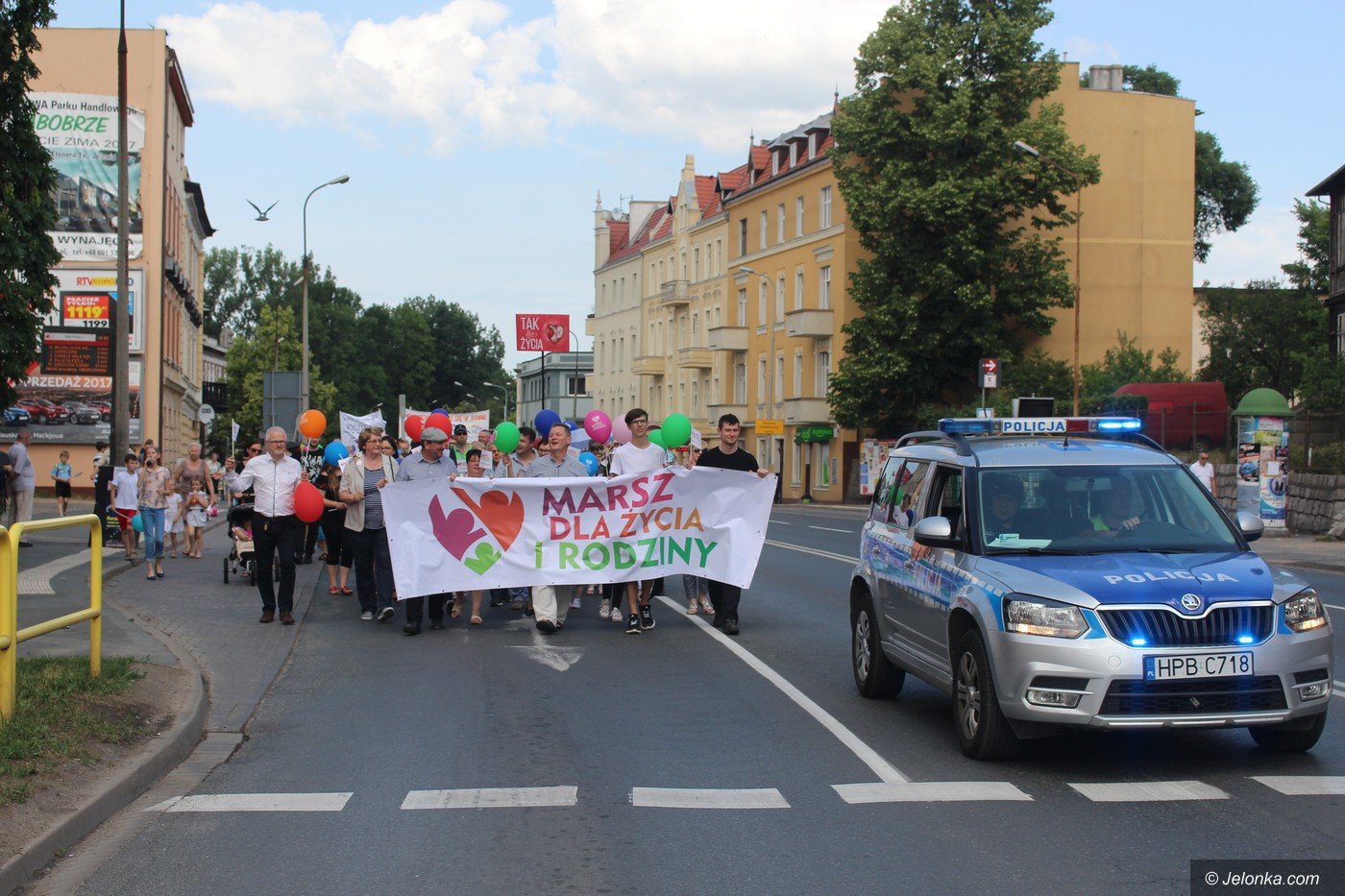 rodzinny-marsz-na-festyn-75627