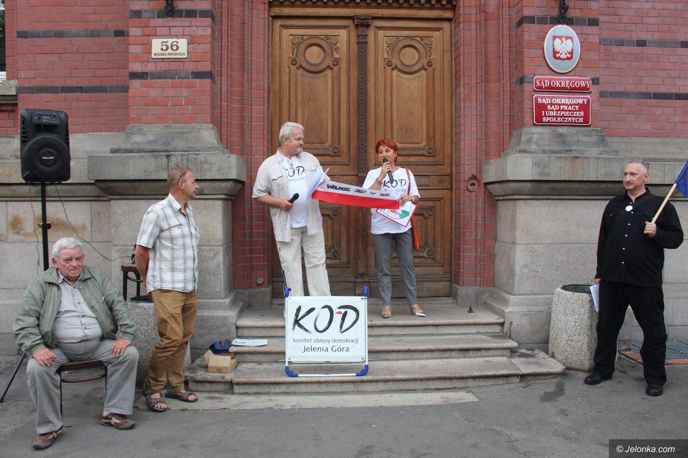 kod-ponownie-pod-sadem-75644
