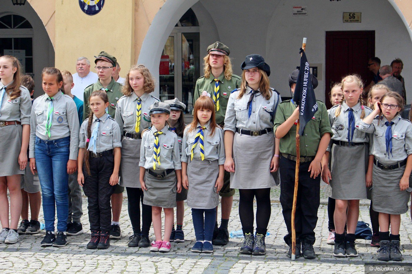 nowy-sztandar-harcerzy-75722
