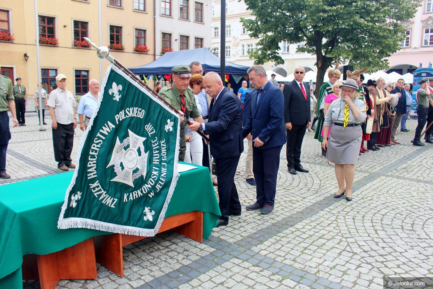 nowy-sztandar-harcerzy-75722