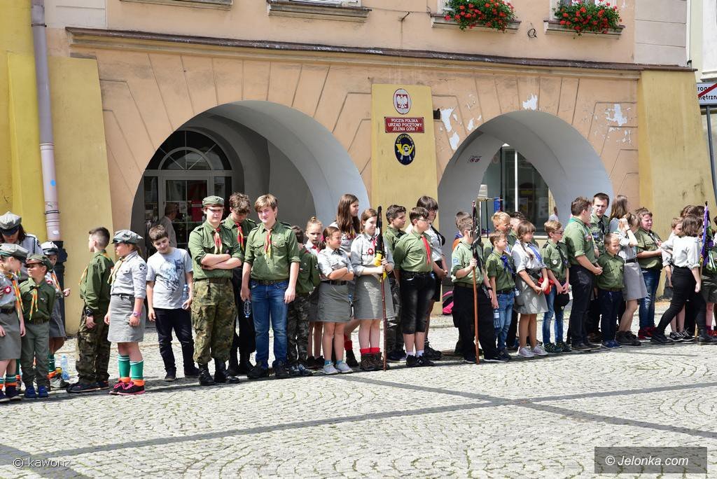 nowy-sztandar-harcerzy-75722