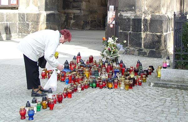jeleniogorzanie-skadaja-hod-ojcu-swietemu-cz2-7579