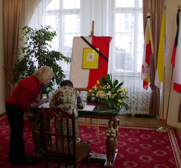 jeleniogorzanie-skadaja-hod-ojcu-swietemu-cz2-7579