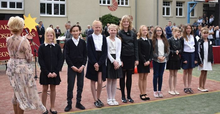 w-sp-2-uroczysty-poczatek-wakacji-75815
