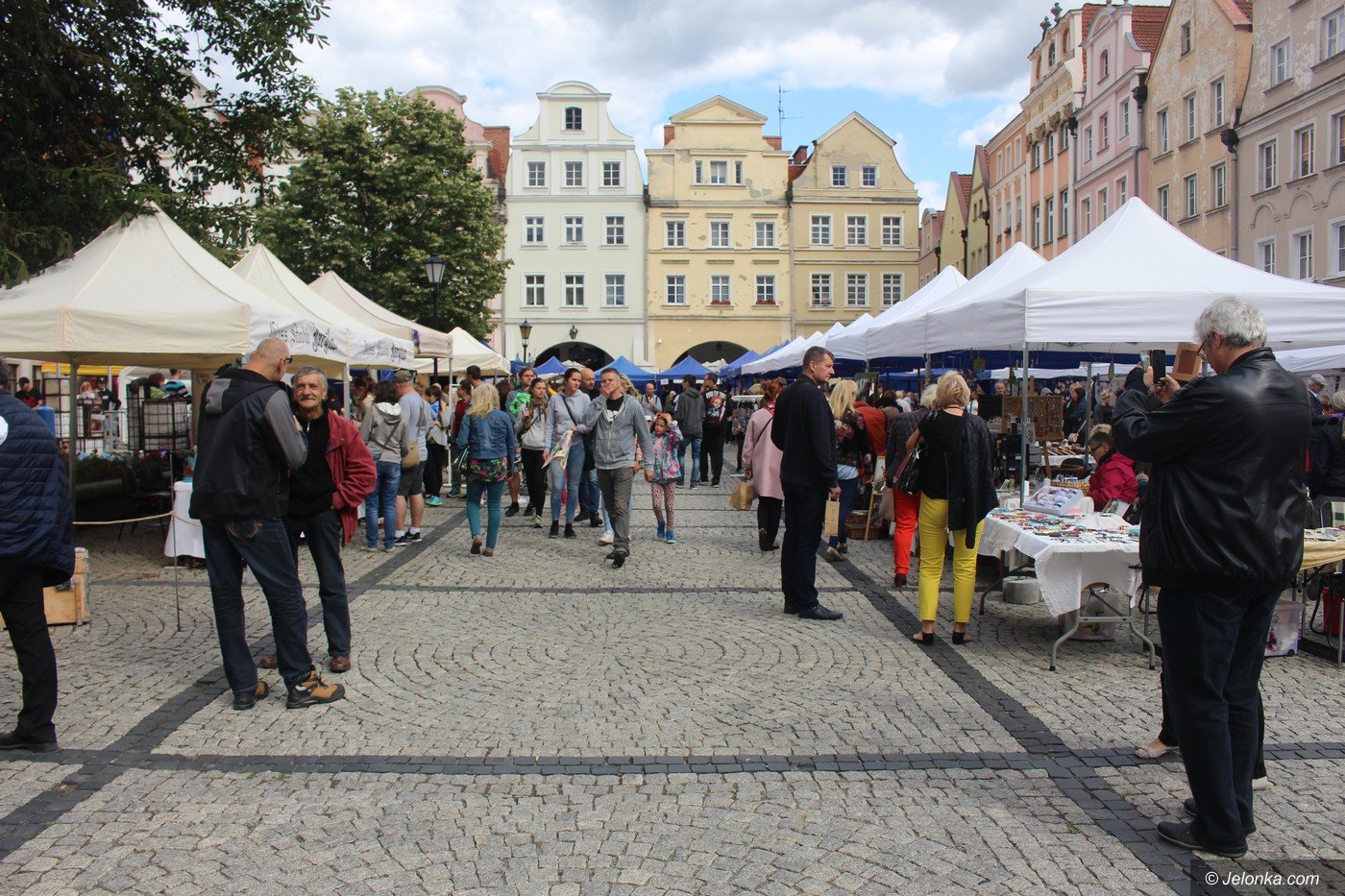 rzemieslnicza-uczta-na-placu-ratuszowym-75937