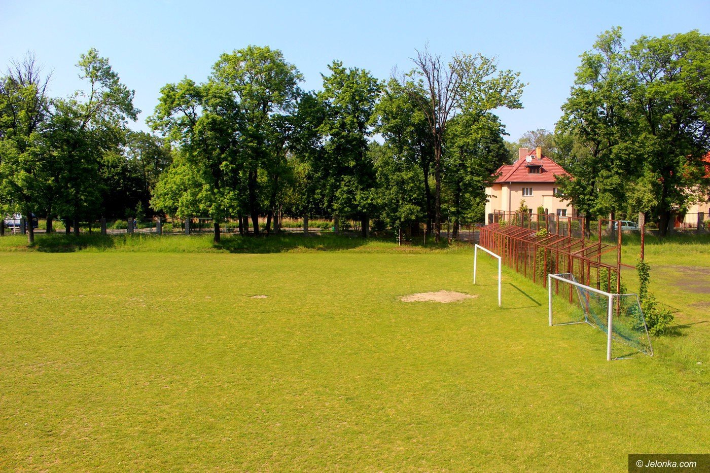 wkrotce-rozbiorka-trybuny-76067