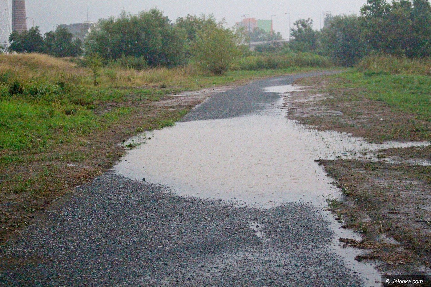 promenada-po-deszczu-76117