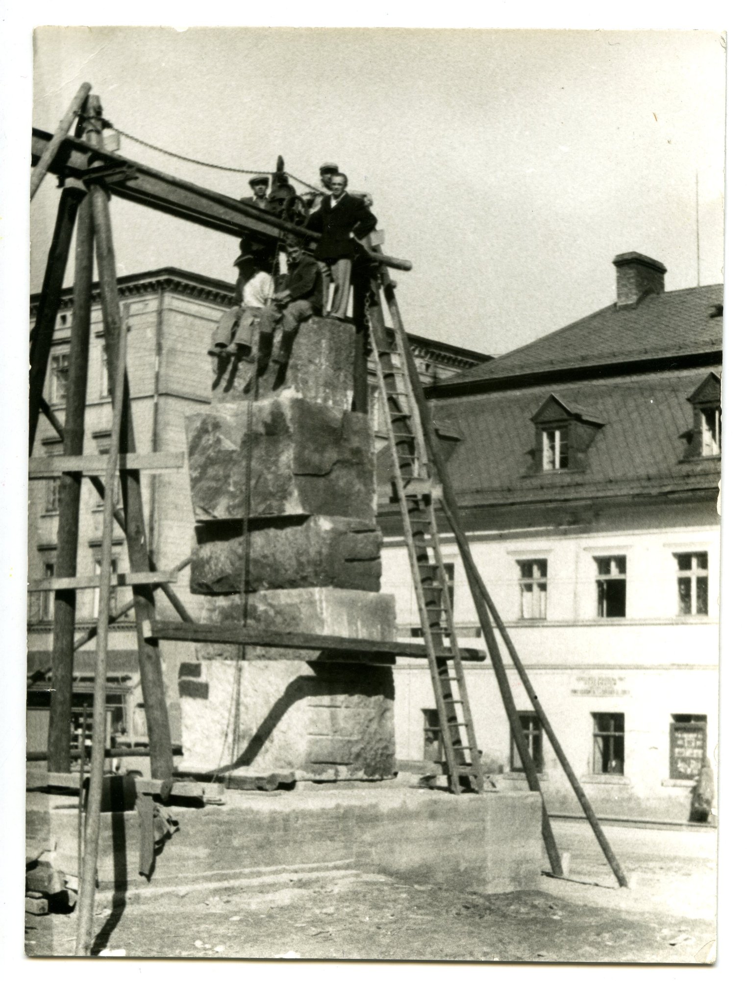 Cokół pomnika