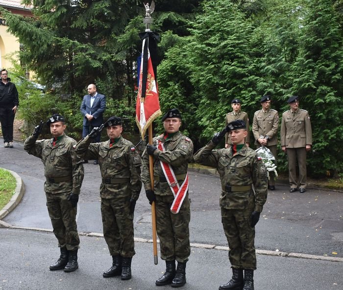 pozegnanie-pukownika-76214
